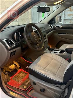 جیپ گراند شیرۆکی